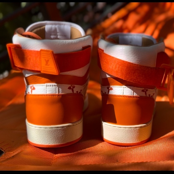 Authentic Louis Vuitton Rivoli sneakers - Picture 7 of 10